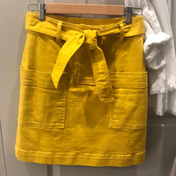 Tory Burch Dresses & Skirts - Tory Burch yellow skirt with pockets sz 0